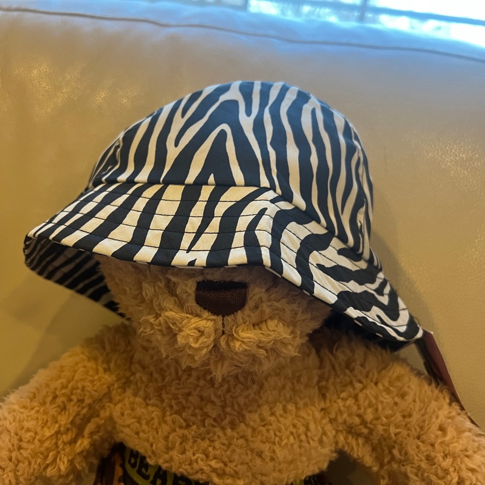 🆕 Totes Zebra Print packable Bucket Rain Hat